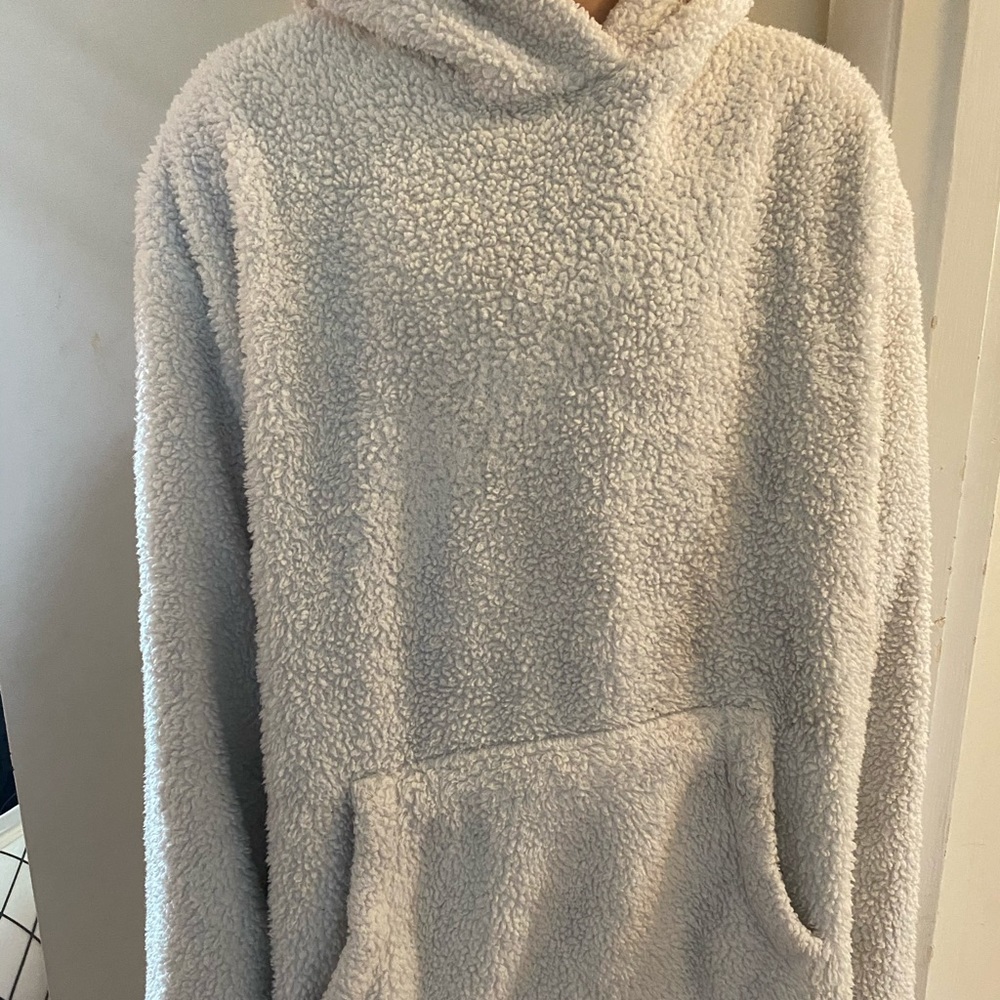 Aeropostale sherpa